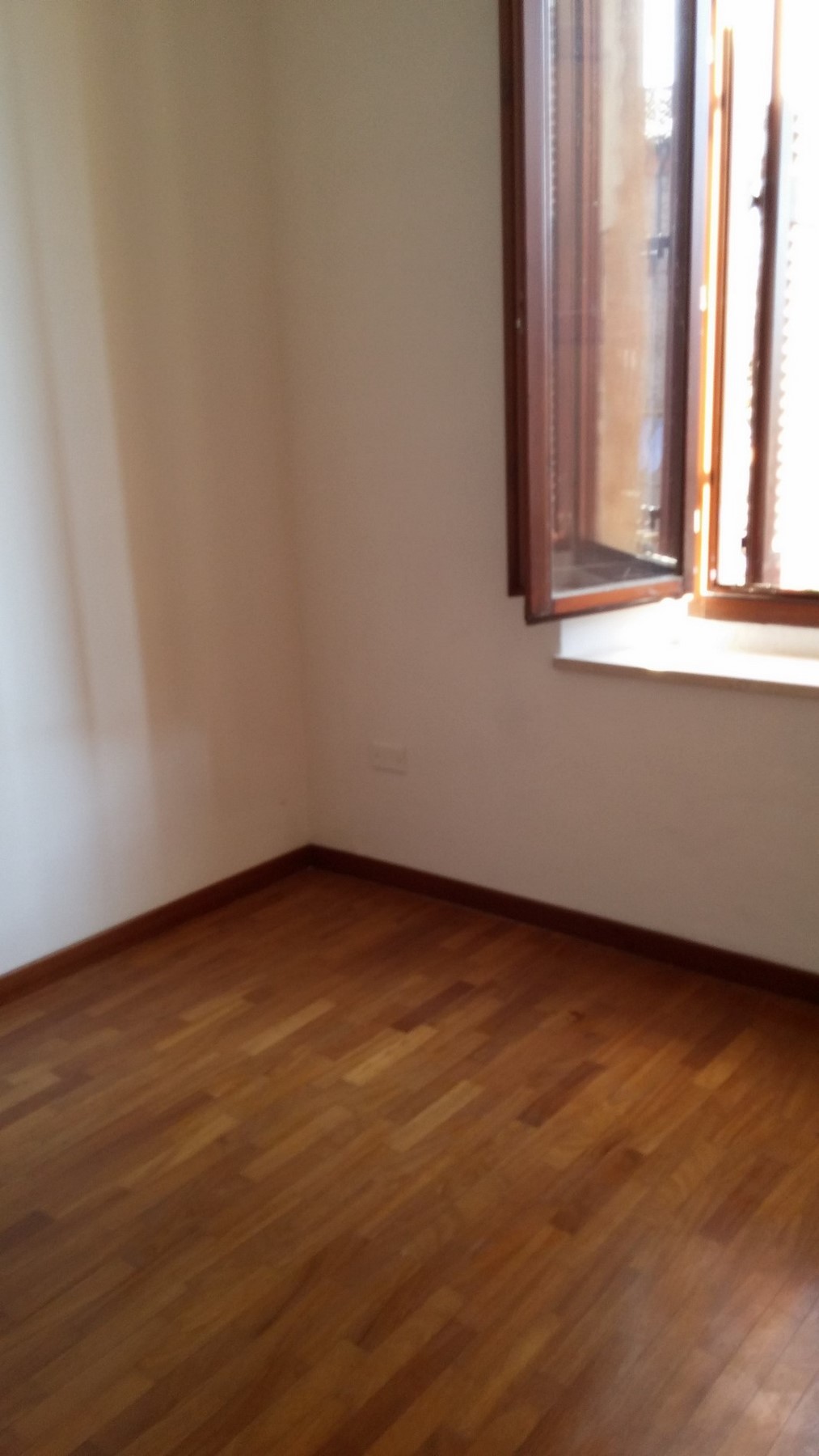 VIALE STELLUTI SCALA  PIANO SECONDO